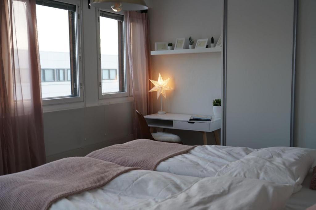 Cozy And Bright 2-Bedroom Apartment Washer And Dryer, King Size Bed Rovaniemi Esterno foto